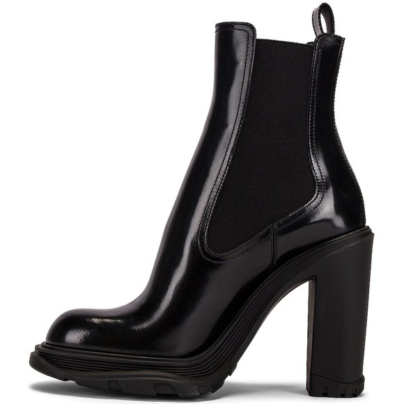 NEW Alexander McQueen Tread Slick Chelsea Leather Ankle Boots Heeled Black 5.5 - Picture 4 of 5